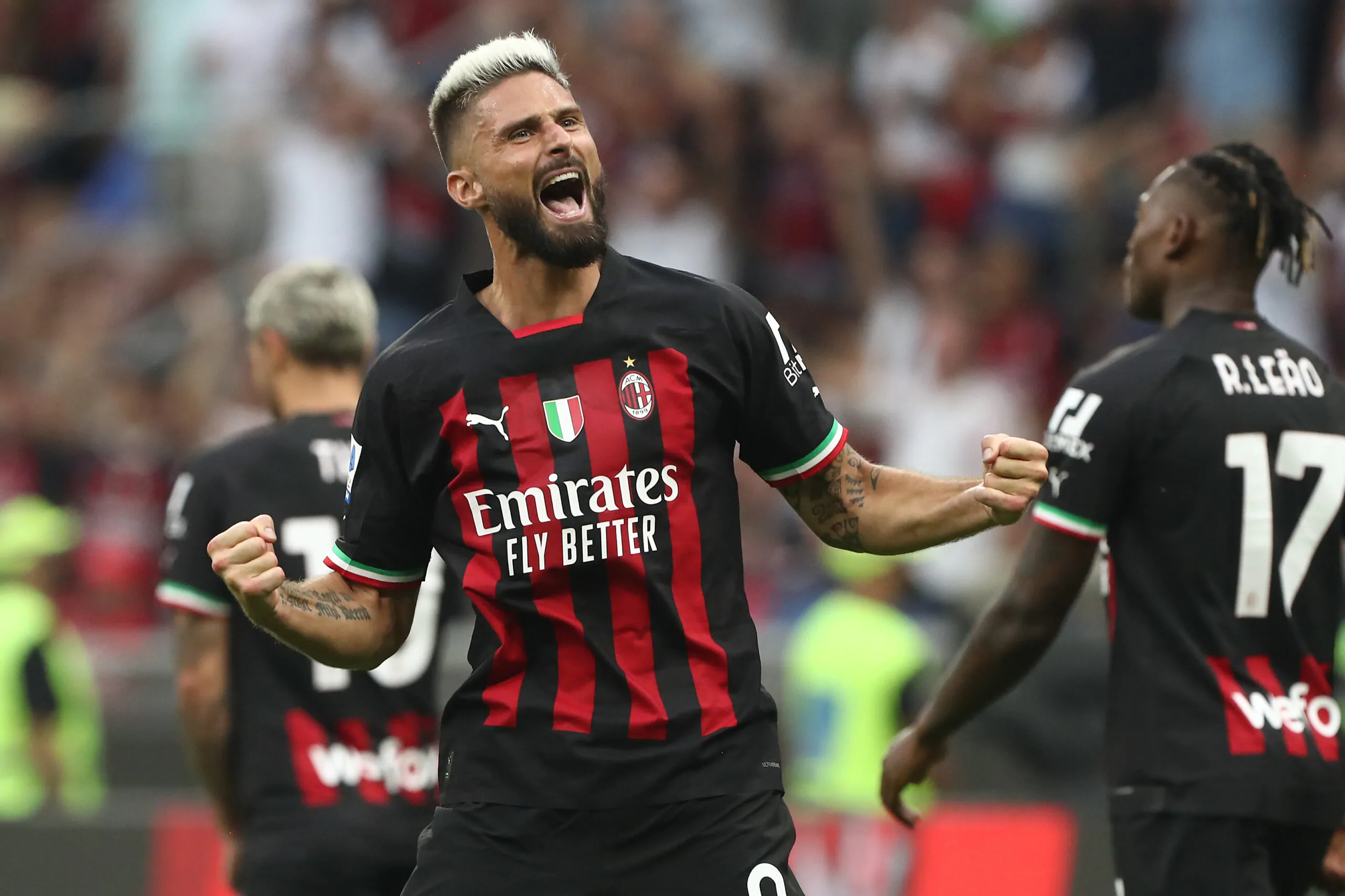Giroud si gira ancora, Leao fa l’alieno: il Milan affonda l’Inter e rimane la squadra da battere