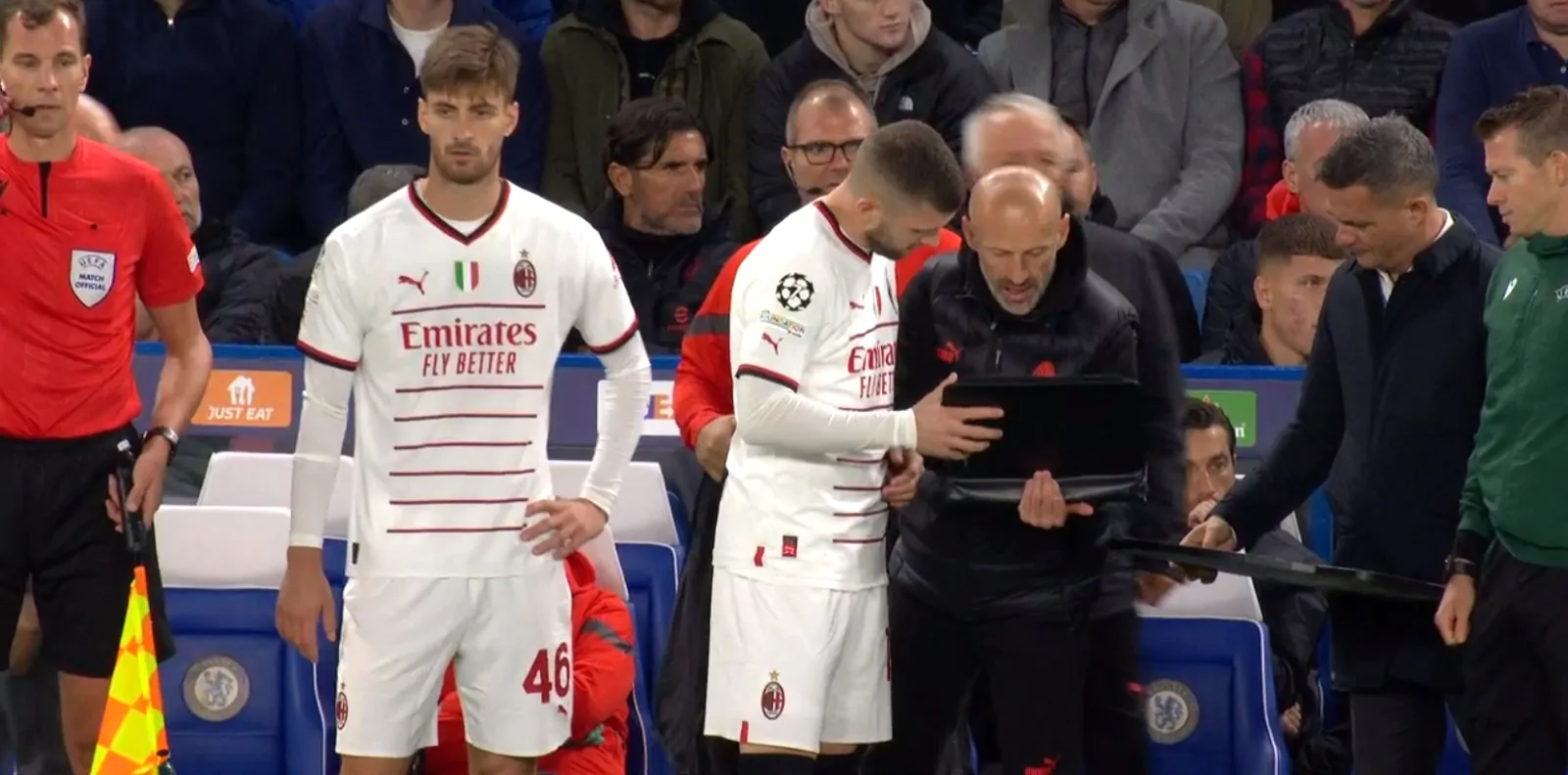 Pioli cerca Rebic in panchina ma lui non c’è: avete visto cosa è successo?