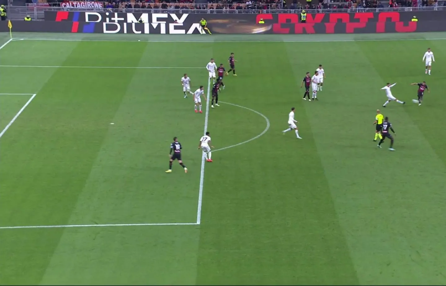 Problema al VAR durante Milan-Spezia: l’accaduto