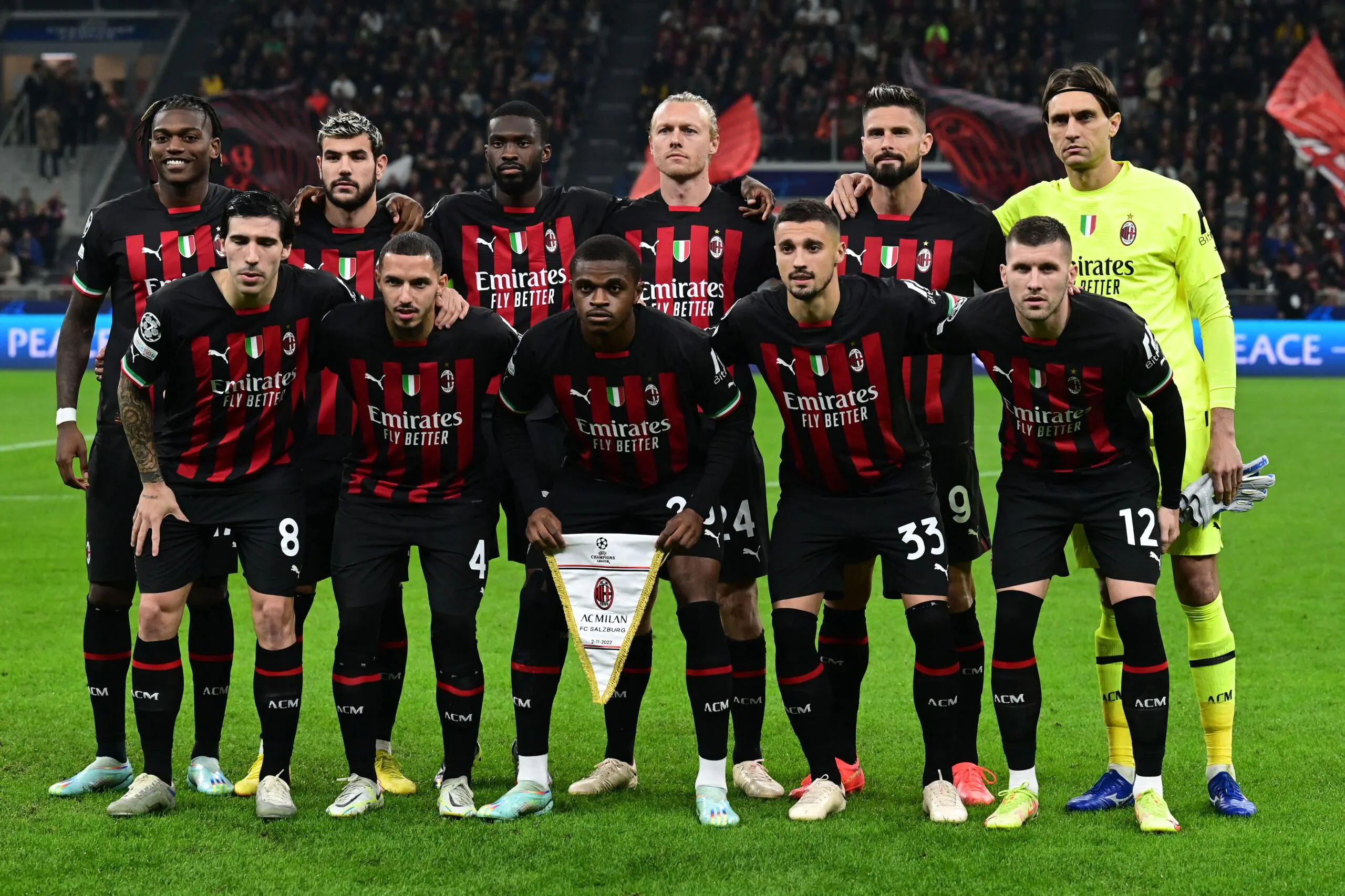 Il Milan prepara l’amichevole col PSV: ancora a parte due titolari