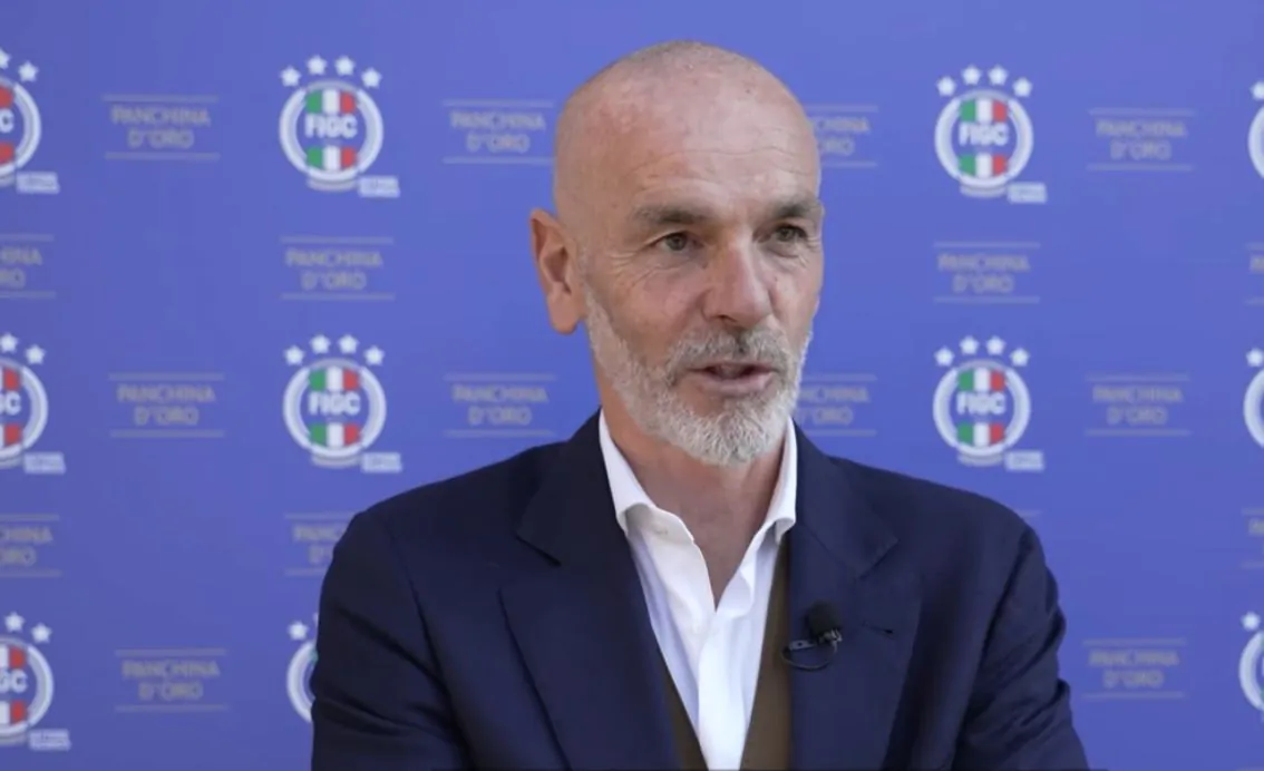 Panchina d’oro, la dedica di Pioli: “È anche grazie a loro”