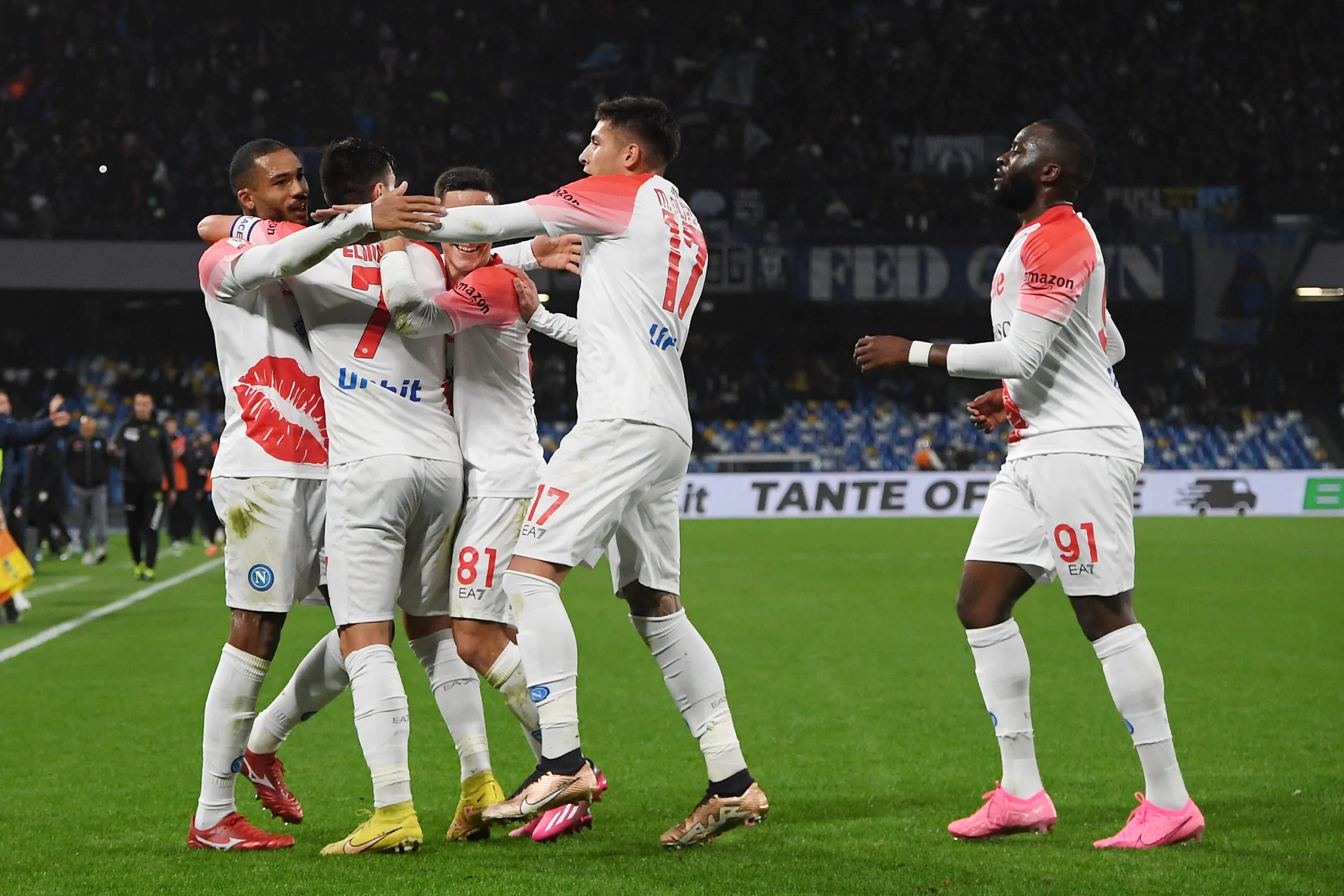 Rinnovo con il Napoli a rischio, il Milan ci pensa: colpo a parametro zero?