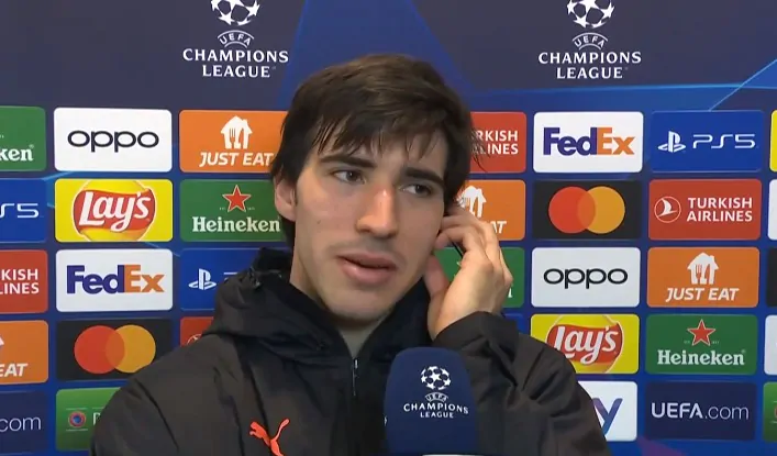 Tonali: “Fallo Romero? Caviglia già fasciata. Milan pronto a tutto”