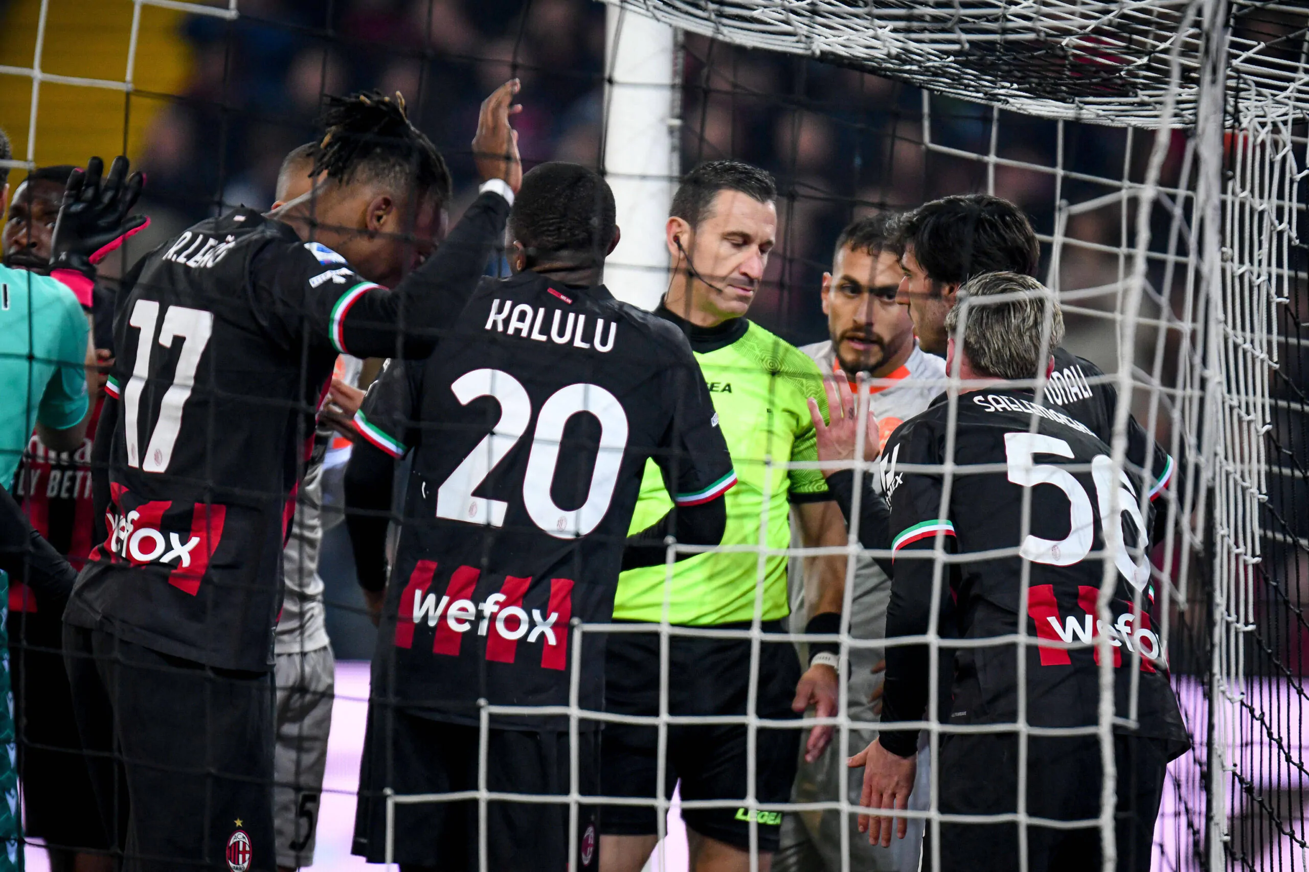 Udinese-Milan, la moviola: dubbi sull’operato di Doveri