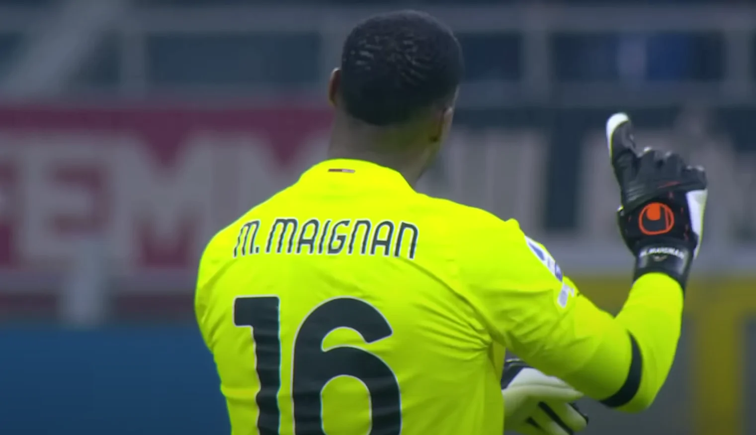 Calabria elogia Maignan: “È un fenomeno”, poi il commento su Leao