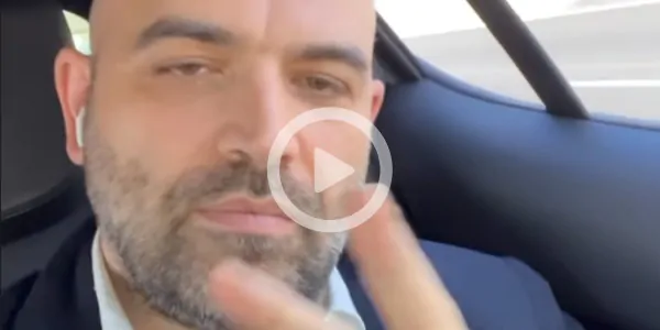 Napoli-Milan, Saviano fa infuriare i tifosi: che gesto! – VIDEO