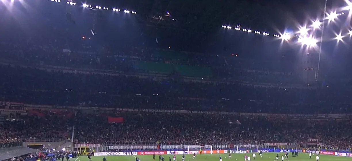 Milan-Napoli, botta e risposta a San Siro tra le due tifoserie: l’accaduto