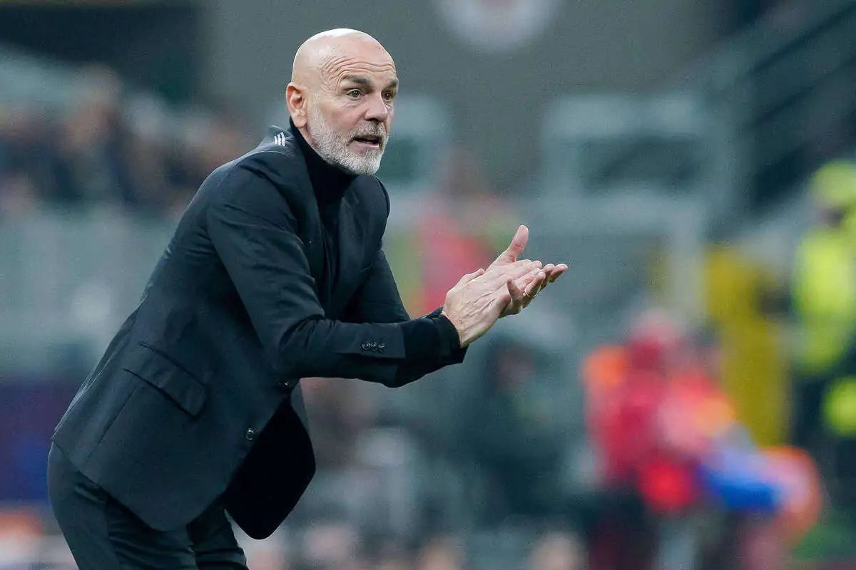 L’ex Milan difende Pioli dalle critiche: “Merita fiducia”, poi carica l’ambiente sull’Euroderby