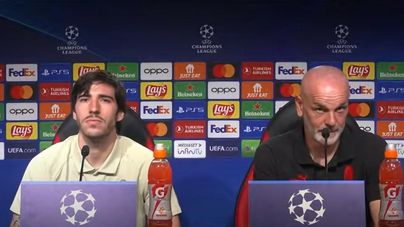 Leao ci sarà contro l’Inter? Arriva l’annuncio di Pioli in conferenza