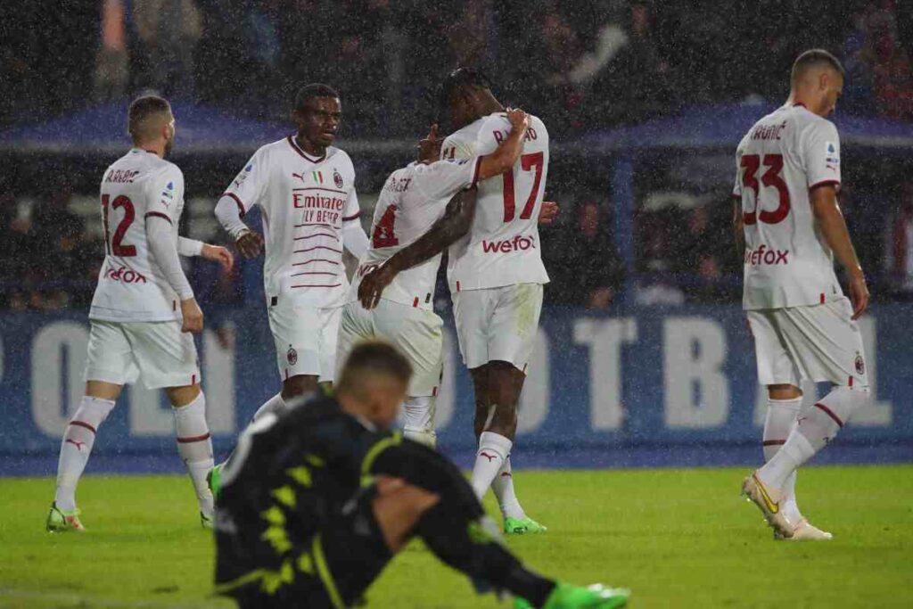 Milan, l'attaccante è fuori rosa: vicina la cessione