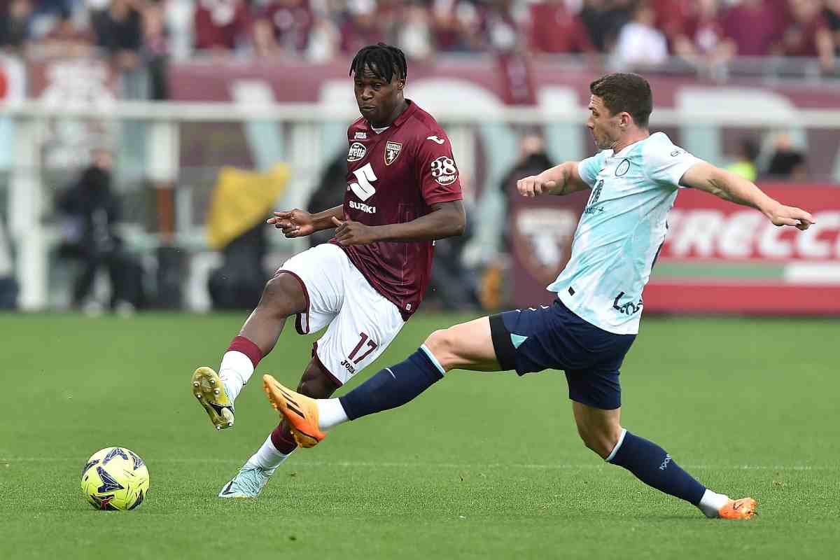 Milan, è derby di mercato con l'Inter