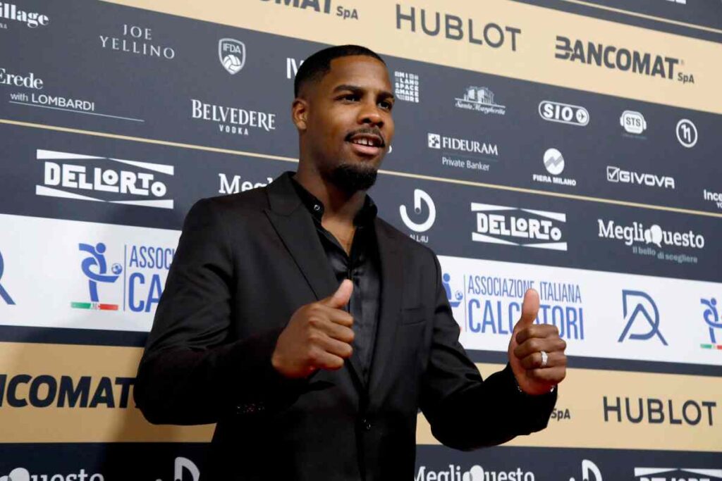 Mike Maignan esalta San Siro