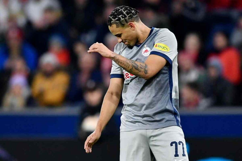 Il Milan sta per compiere un altro importante colpo di mercato, avvicinandosi all'acquisto del giovane attaccante Noah Okafor dal Salisburgo.