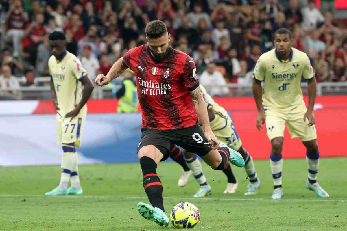 Giroud durante una partita col Milan