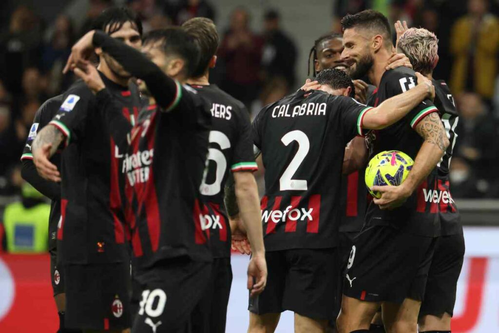 Esultanza di gruppo del Milan, in foto anche Alexis Saelemaekers, possibile partente