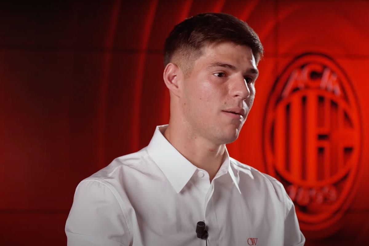 Marco Pellegrino si presenta ai microfoni ufficiali del Milan