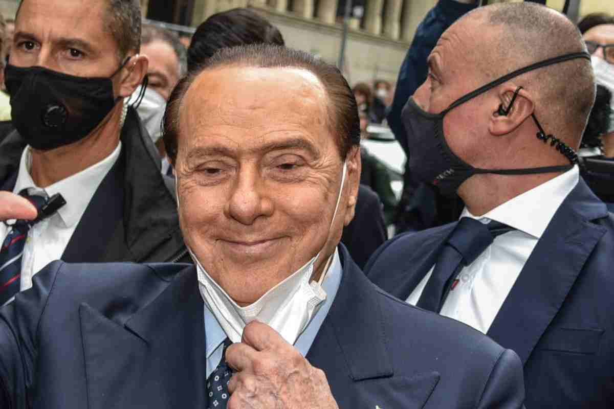 Berlusconi, presidente storico: ispirazione di Scaroni