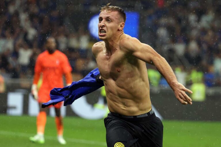 Il centrocampista nerazzurro si è reso protagonista di un siparietto infelice dopo il gol del 5 a 1