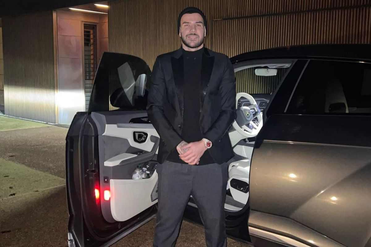 Theo Hernandez: che auto guida il terzino del Milan