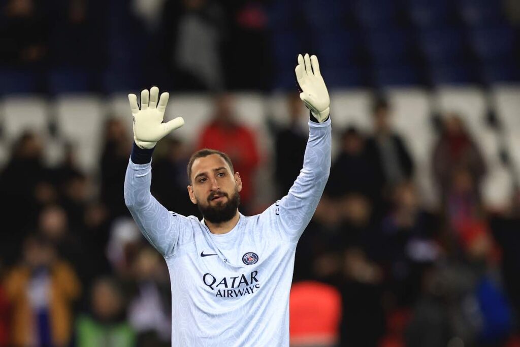 Tifosi rossoneri pronti ad accogliere Donnarumma