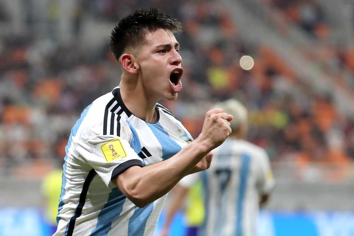 Milan su Claudio Echeverri