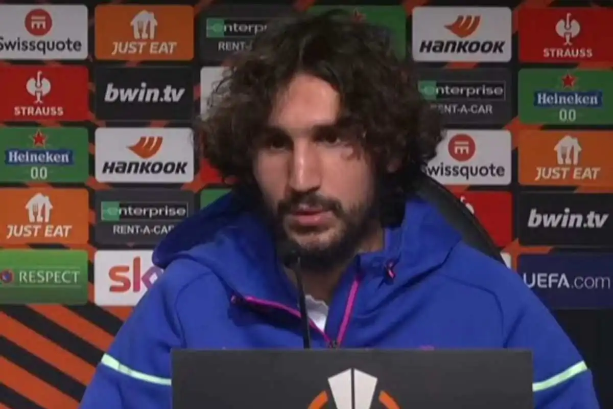 Adli in conferenza stampa