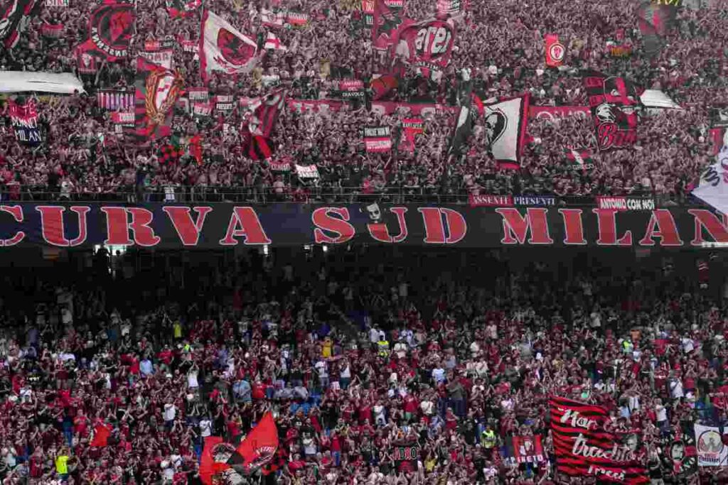 Nuovo messaggio della Curva Sud