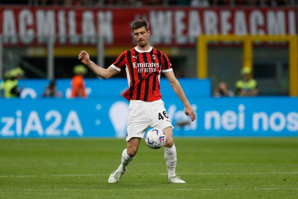 Milan, Gabbia su Fonseca e Morata