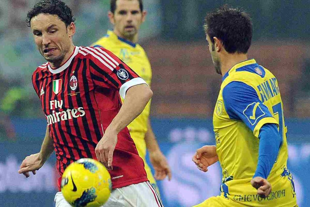 Van Bommel e Sammarco in campo