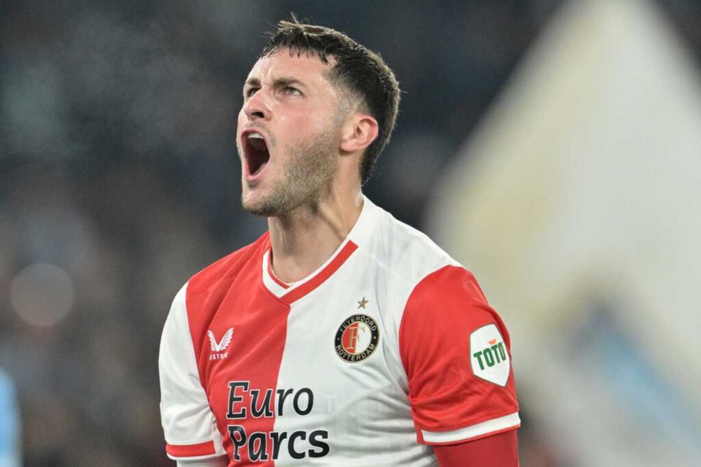 Santiago Gimenez primo obiettivo del mercato rossonero