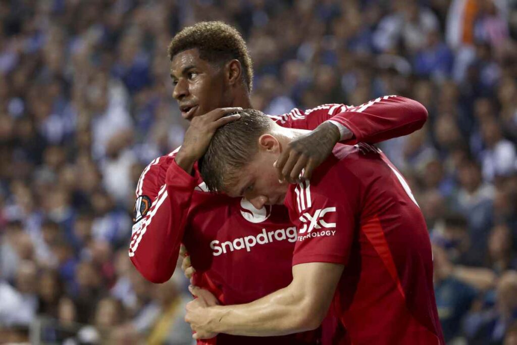 Rashford e Hojlund con il Manchester United