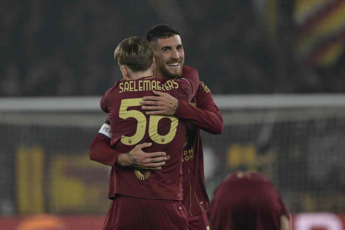 Saelemaekers abbraccia Pellegrini