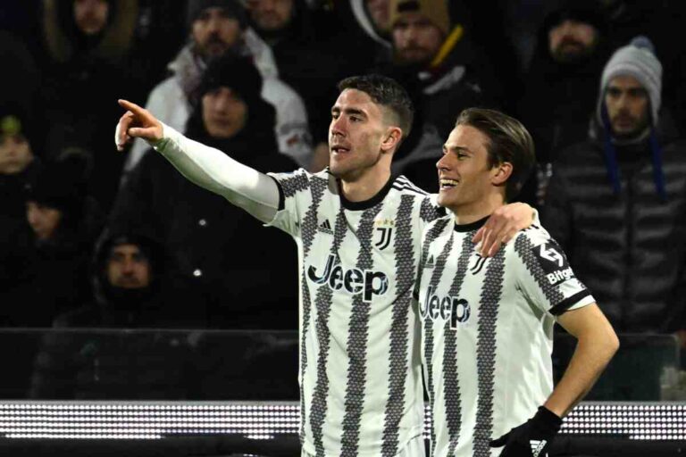 Fagioli esulta con Vlahovic