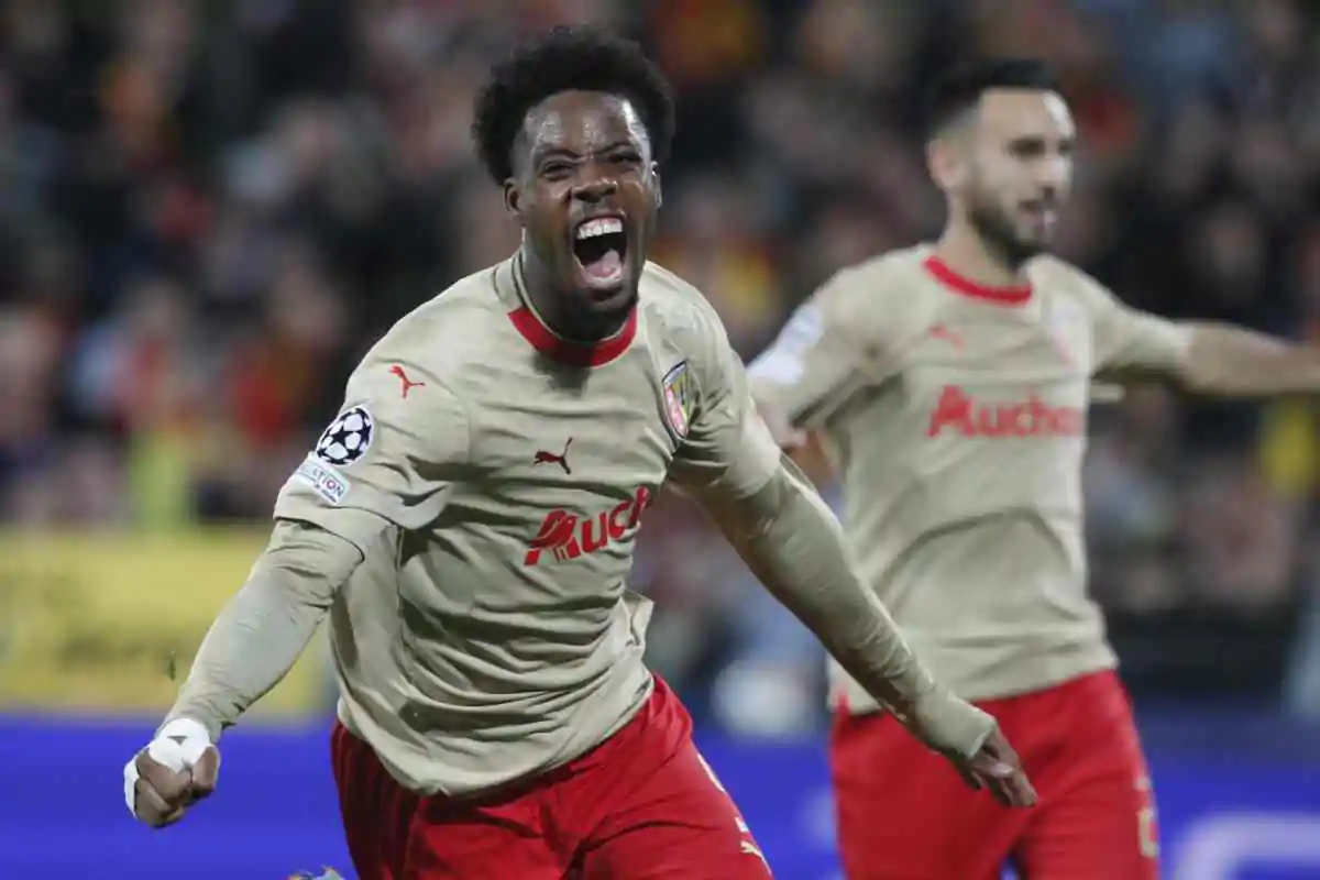 Wahi esulta dopo un gol