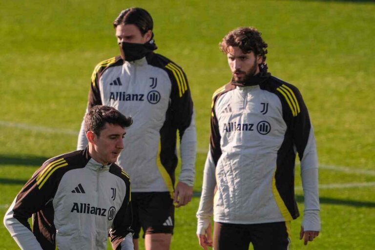 Fagioli Locatelli e Cambiaso in allenamento con la Juventus