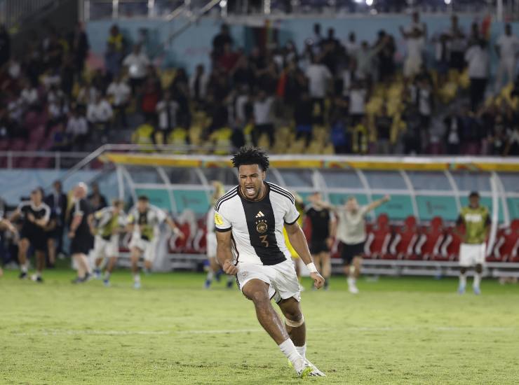 Kabar esulta dopo un gol