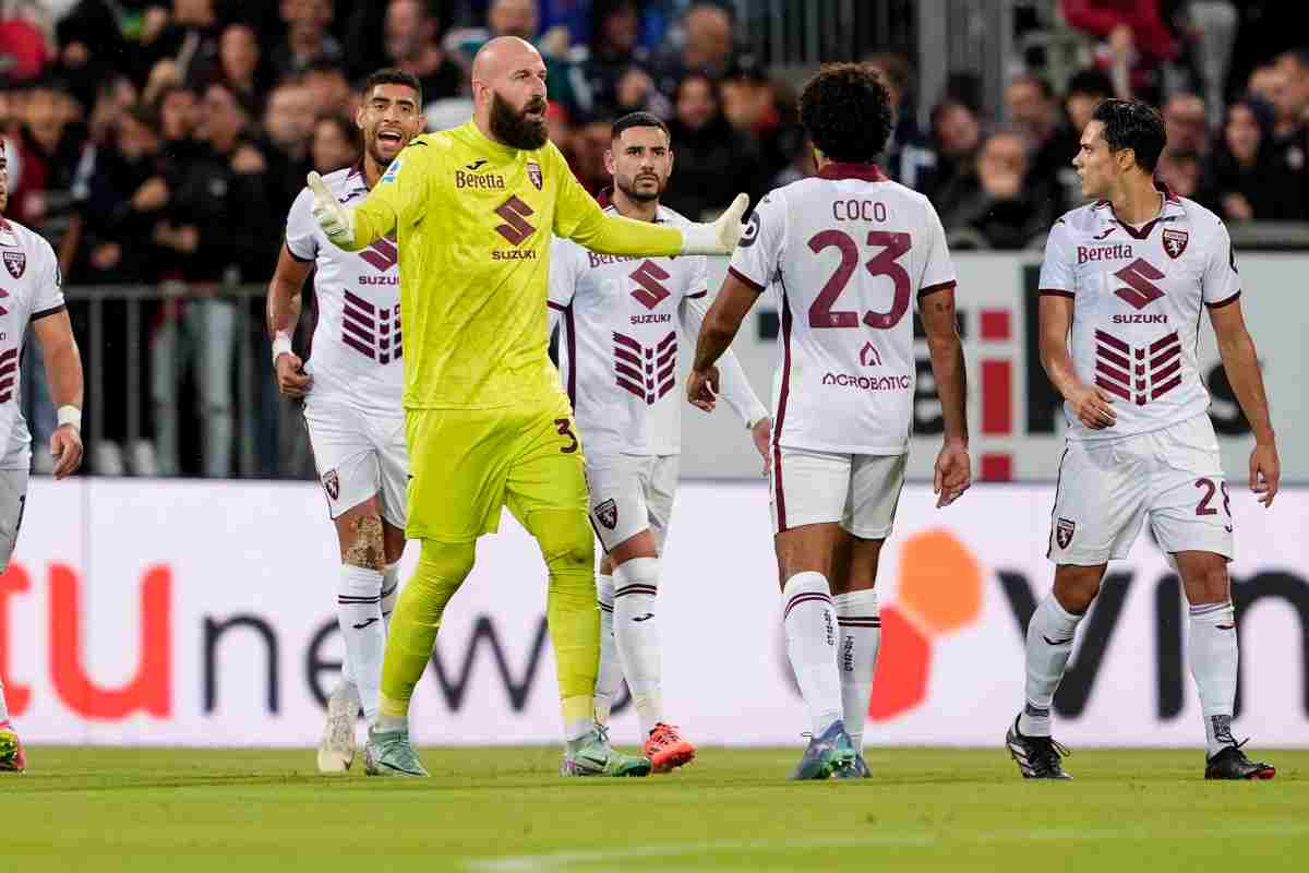 Ricci insieme ai compagni del Torino