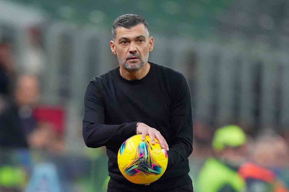 Conceicao con il pallone tra le mani