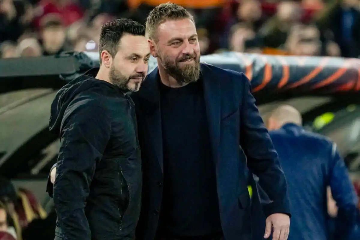 Abbraccio tra De Zerbi e De Rossi