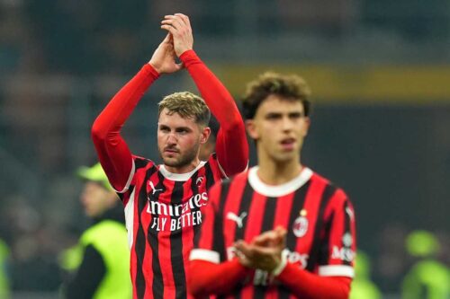 Gimenez e Felix applaudono