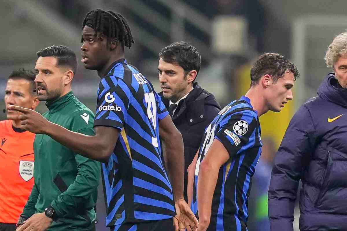 Bisseck e Pavard durante un cambio