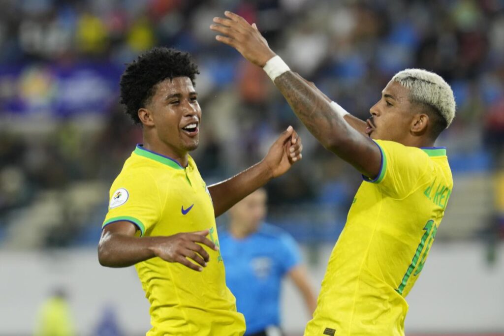 Colpo Milan con beffa al PSG