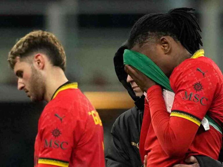 Santiago Gimenez e Rafael Leao