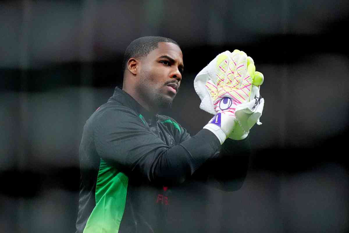 Maignan Milan blocca il pallone