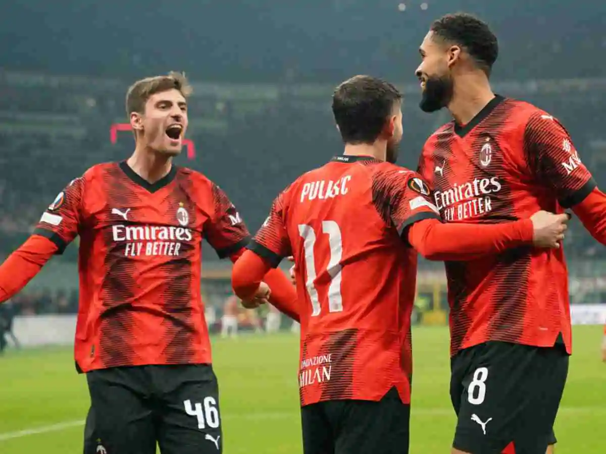 Il Milan esulta dopo un gol