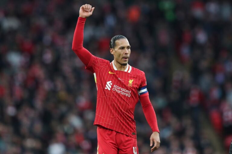 Van Dijk lascia il Liverpool