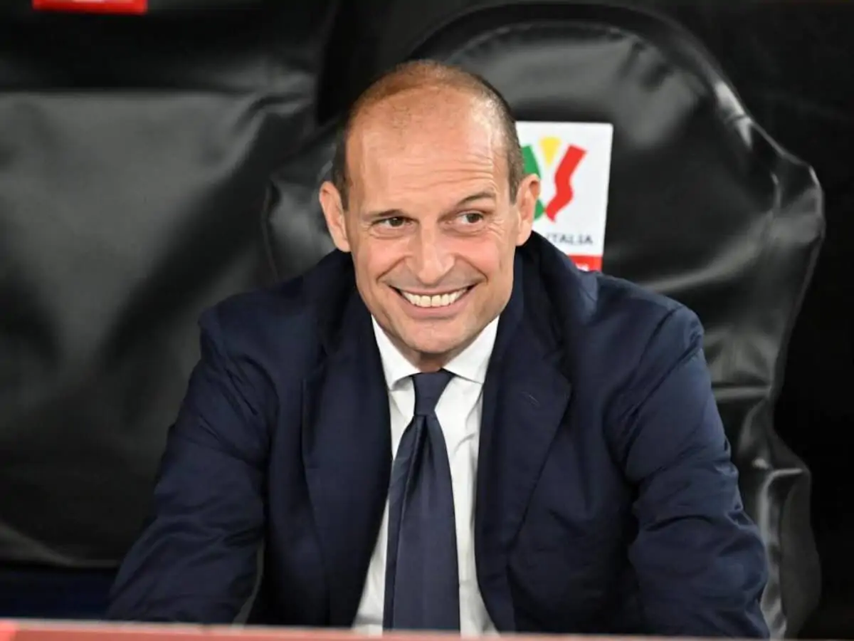 Allegri sorride in panchina