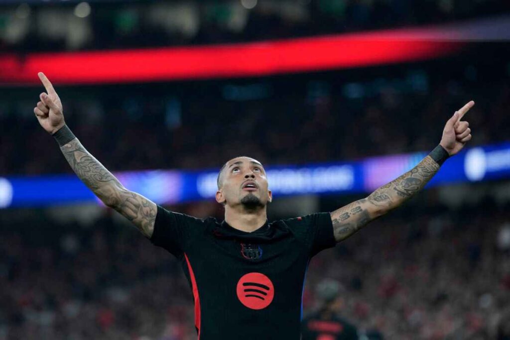 Ferran Torres esulta