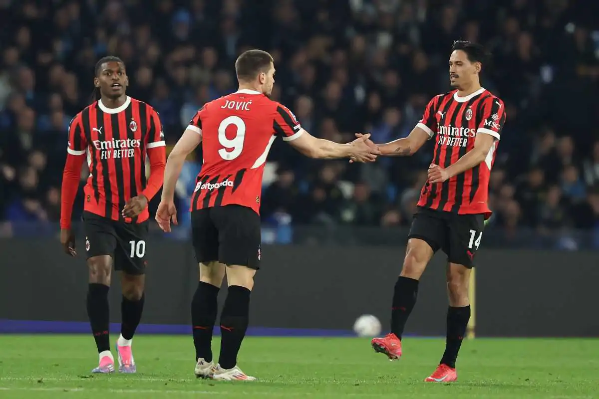 Esultanza Jovic e Reijnders