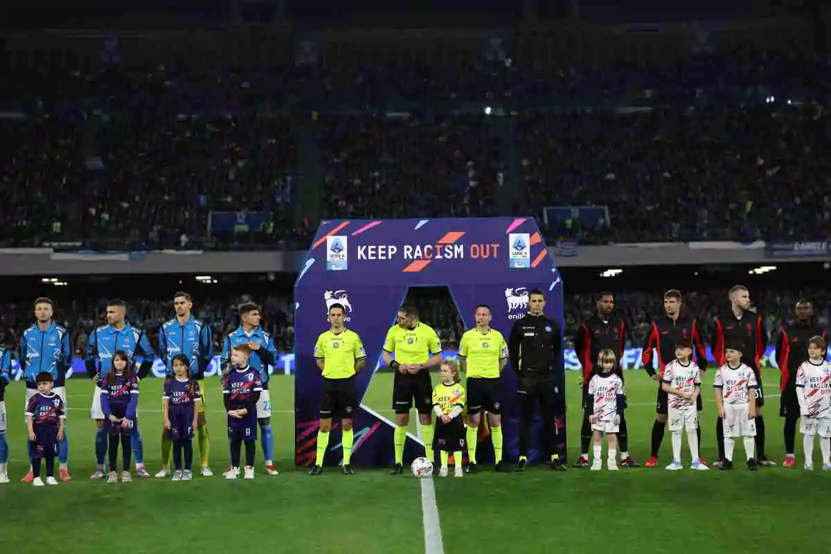 Napoli e Milan schierate in campo